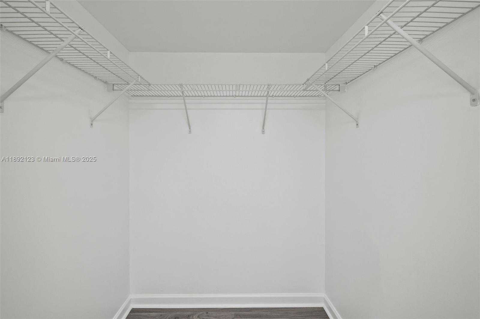 Small Image of 1200 BRICKELL BAY DR #3206, Miami Number 25