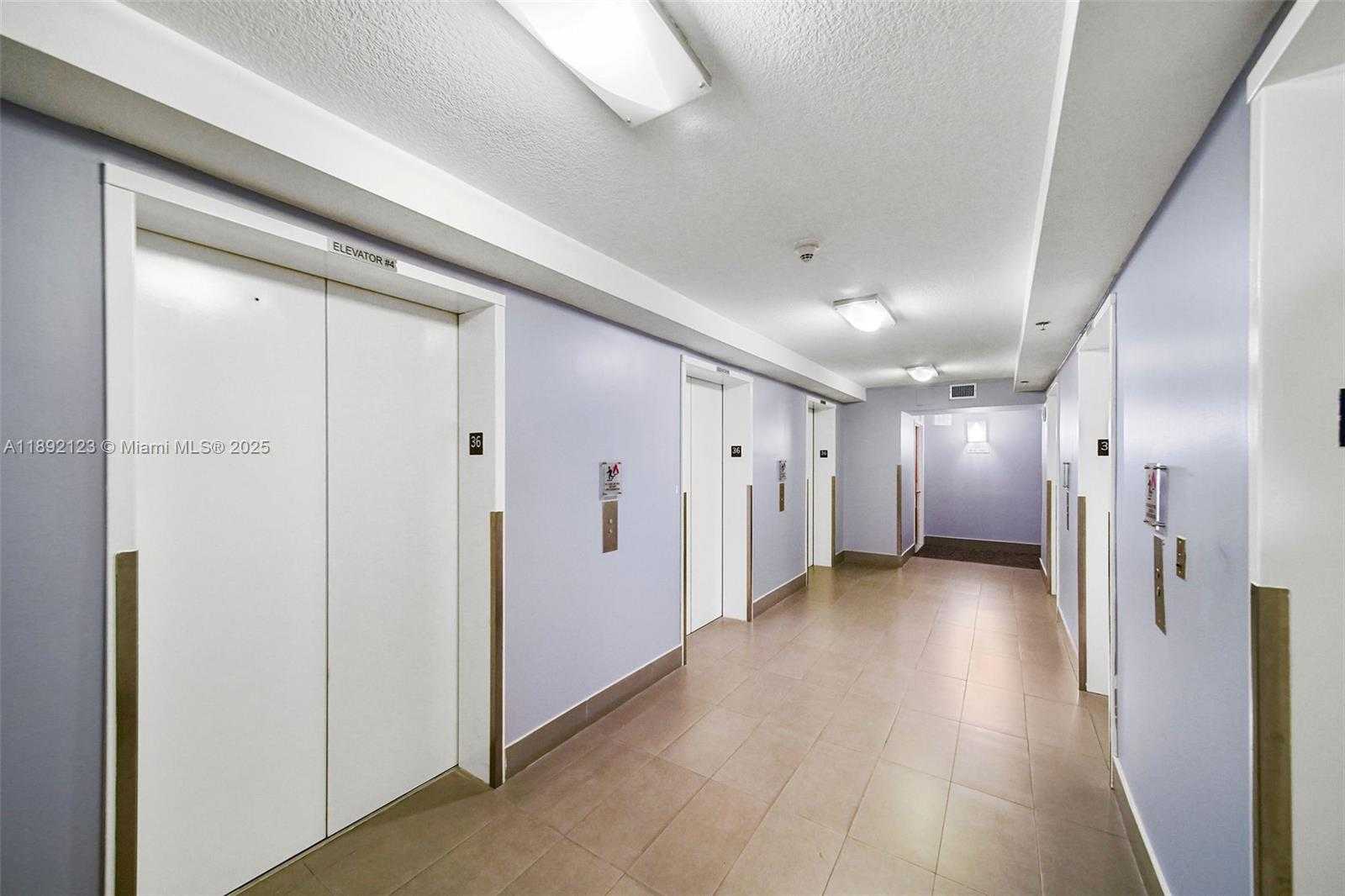 Small Image of 1200 BRICKELL BAY DR #3206, Miami Number 27
