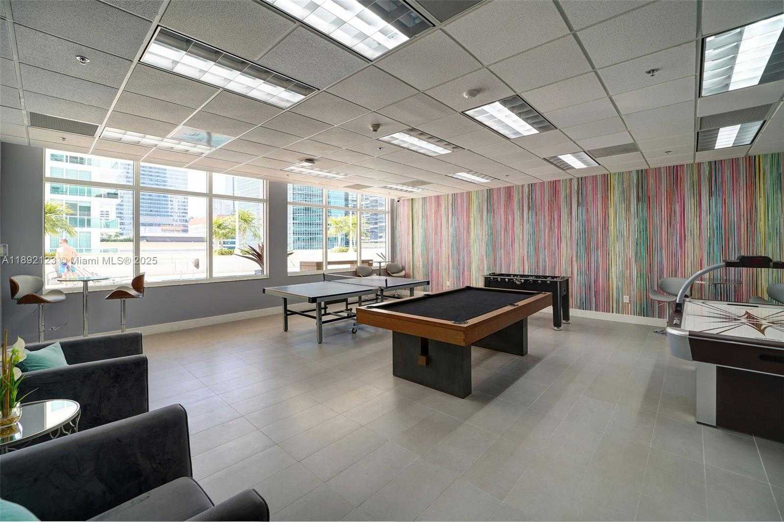 Small Image of 1200 BRICKELL BAY DR #3206, Miami Number 31