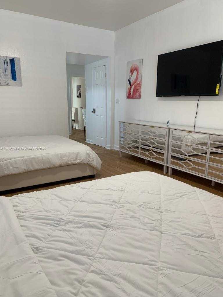 Small Image of 545 MICHIGAN AVE #2, Miami Beach Number 11