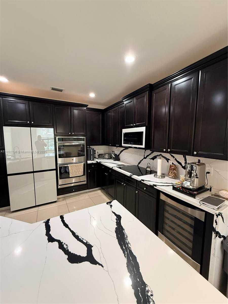 Small Image of 8640 NORTH WEST 101ST PL #8640, Doral Number 16