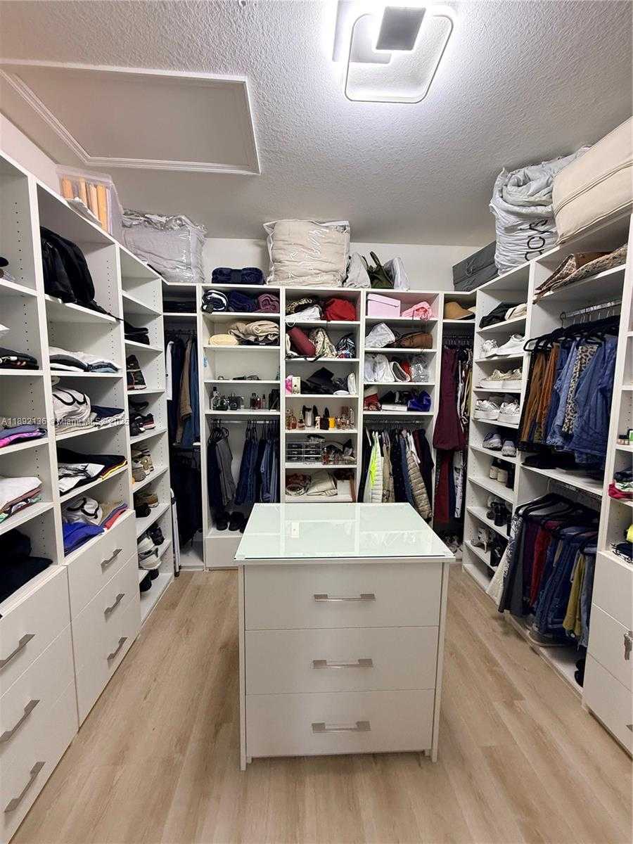 Small Image of 8640 NORTH WEST 101ST PL #8640, Doral Number 21