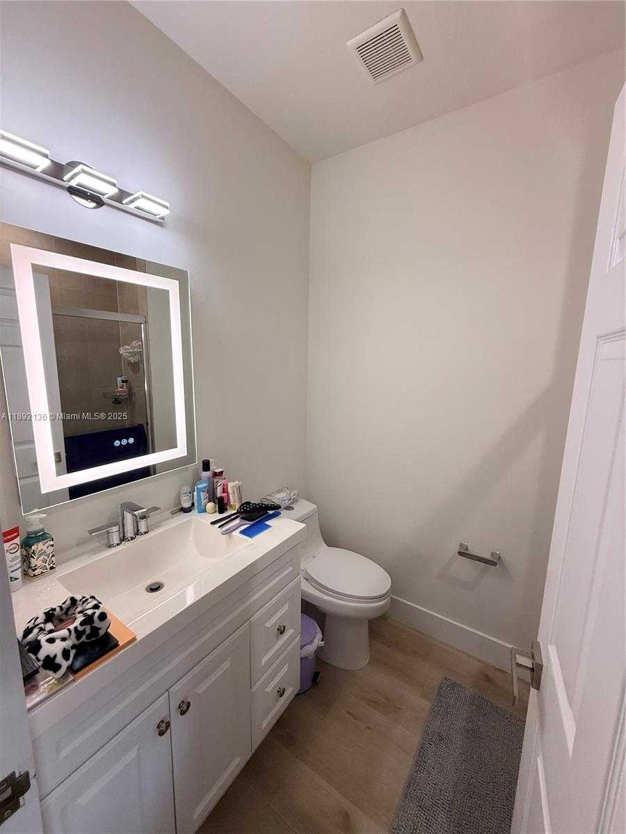 Small Image of 8640 NORTH WEST 101ST PL #8640, Doral Number 26