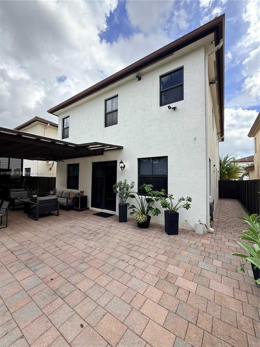 Small Image of 8640 NORTH WEST 101ST PL #8640, Doral Number 34