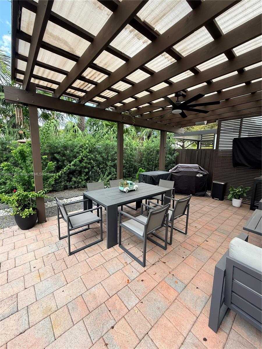 Small Image of 8640 NORTH WEST 101ST PL #8640, Doral Number 36