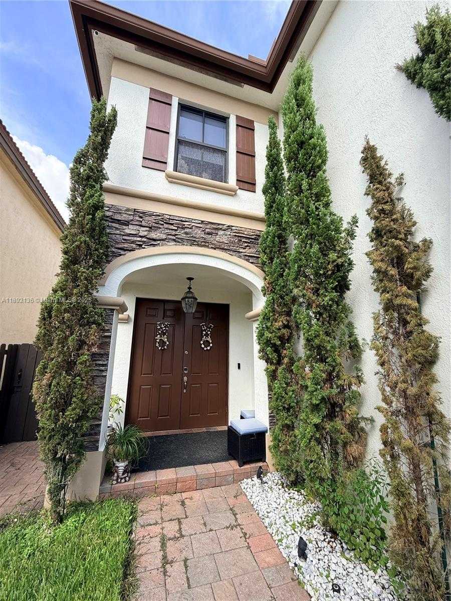 Small Image of 8640 NORTH WEST 101ST PL #8640, Doral Number 4