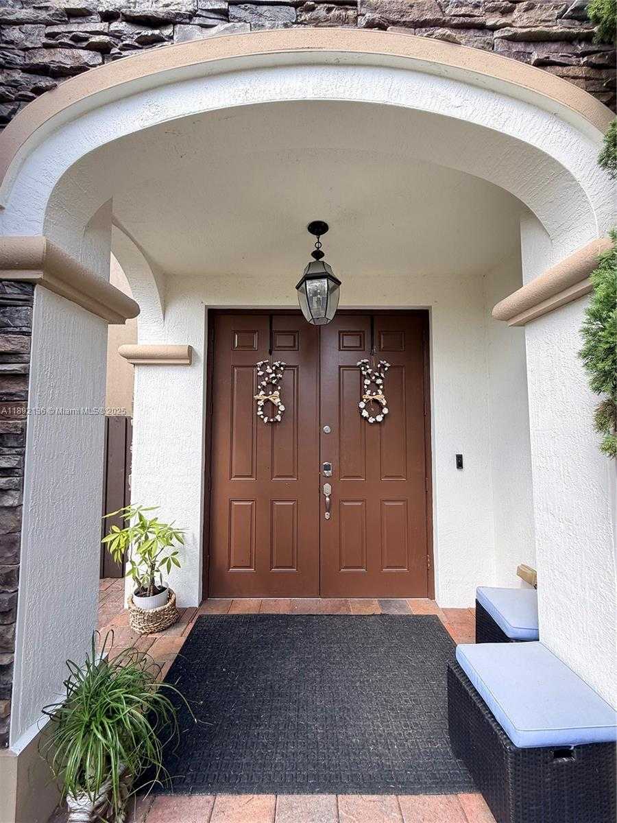 Small Image of 8640 NORTH WEST 101ST PL #8640, Doral Number 5