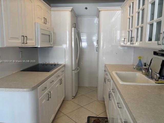 Small Image of 100 LINCOLN RD #902, Miami Beach Number 4