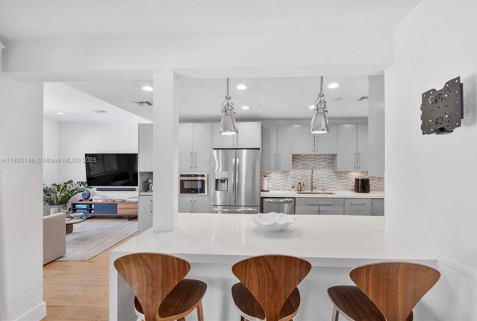 Small Image of 1525 MANTUA AVE, Coral Gables Number 17