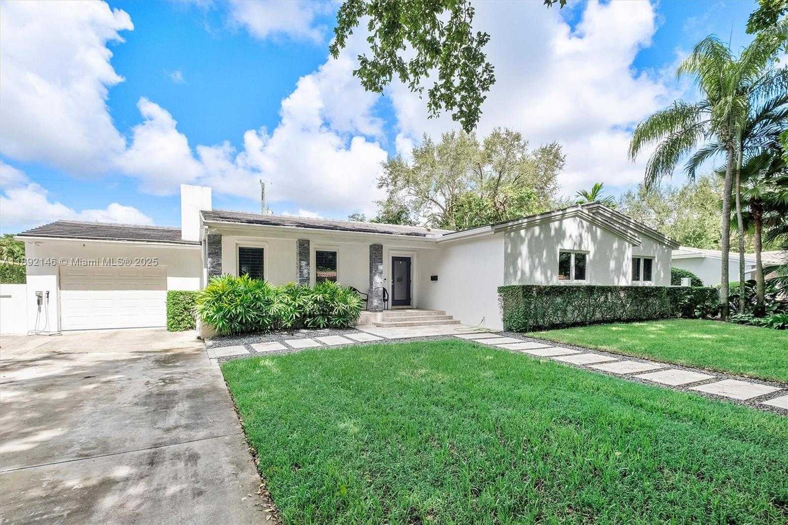 Small Image of 1525 MANTUA AVE, Coral Gables Number 2