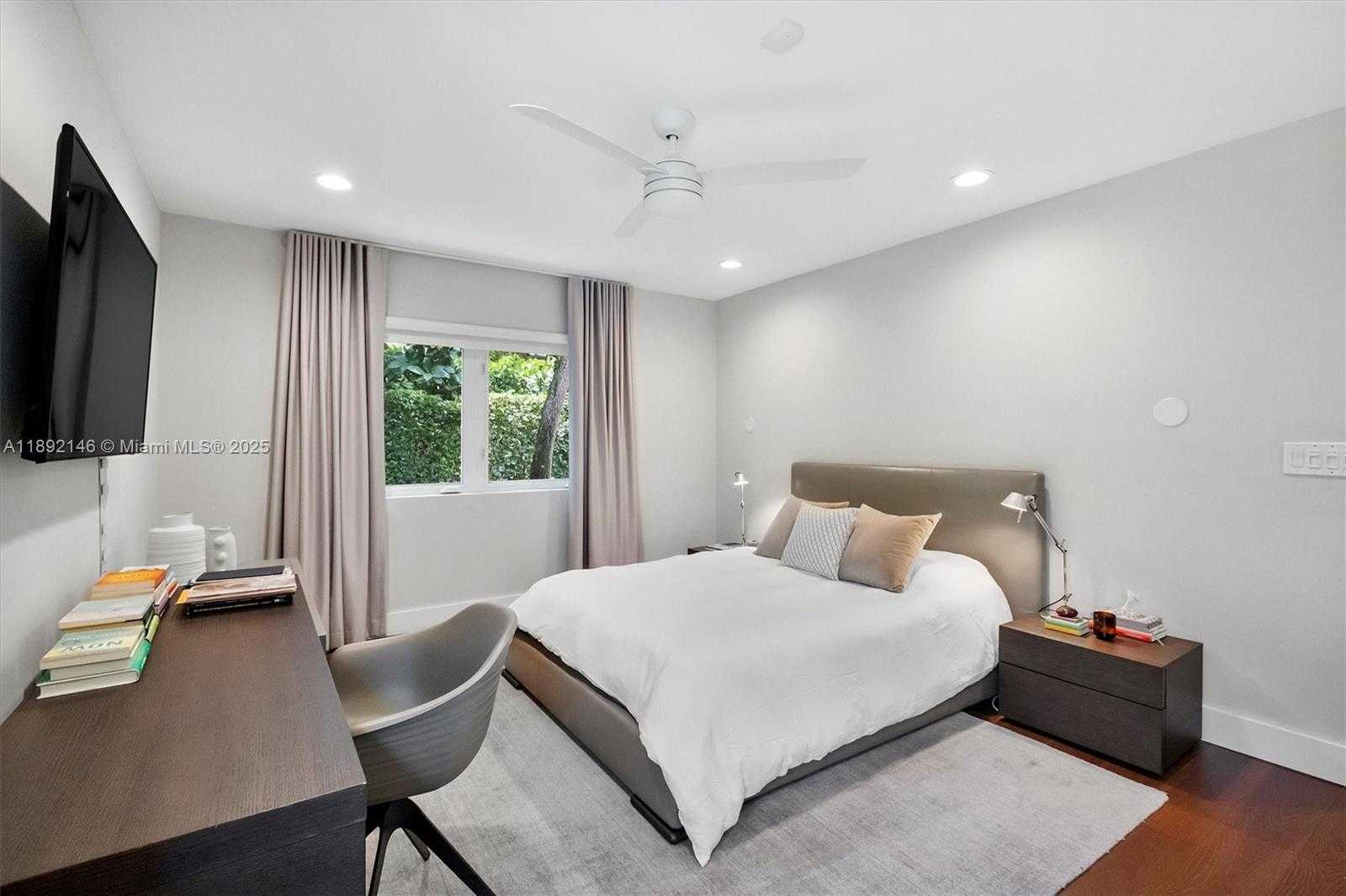 Small Image of 1525 MANTUA AVE, Coral Gables Number 22