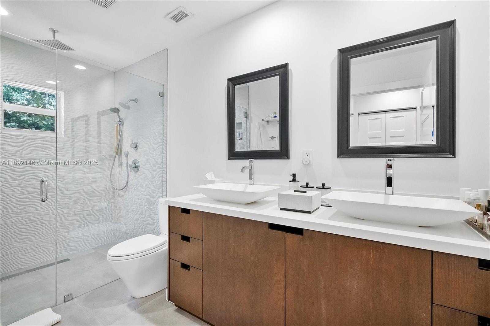 Small Image of 1525 MANTUA AVE, Coral Gables Number 25