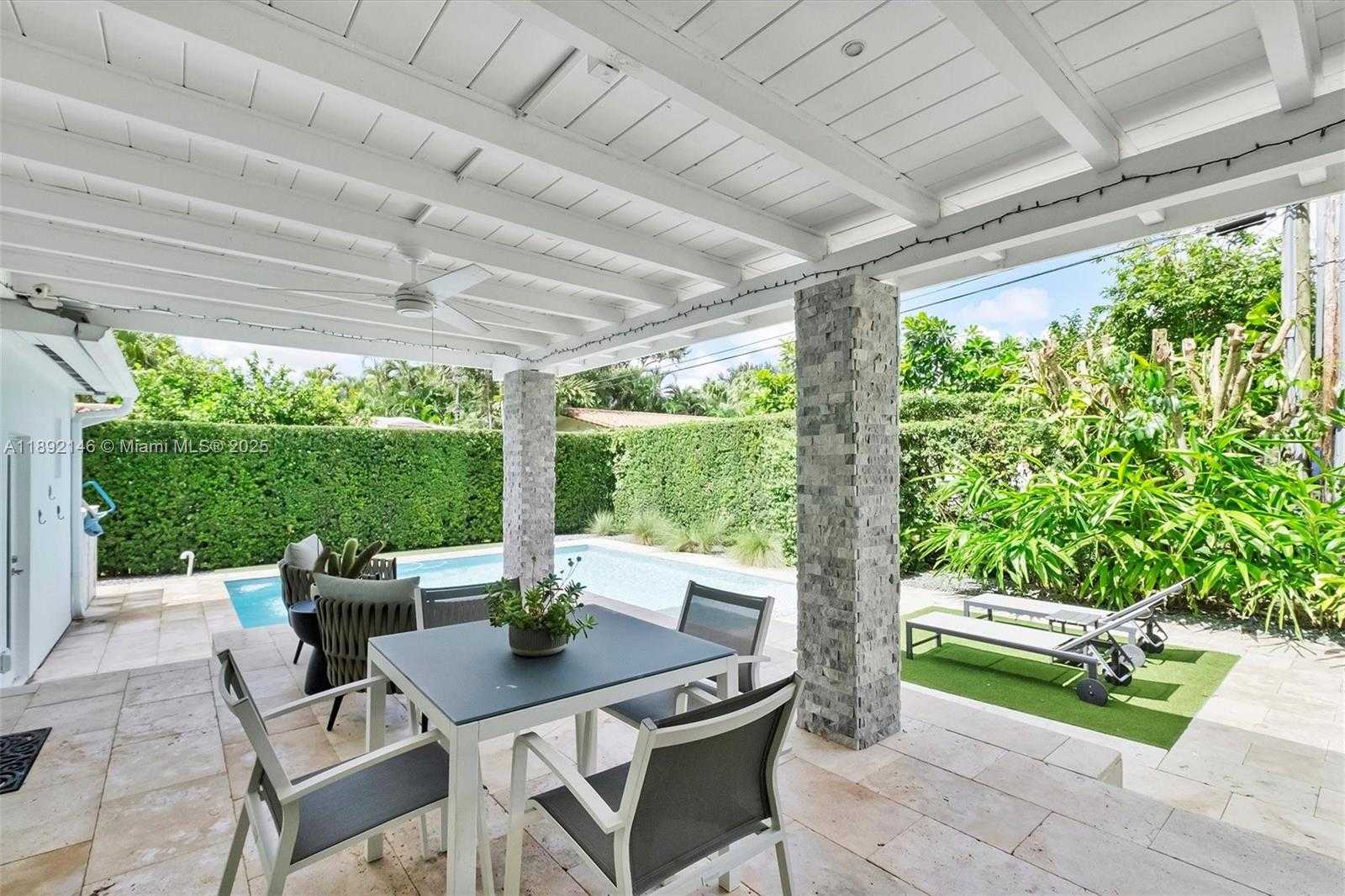 Small Image of 1525 MANTUA AVE, Coral Gables Number 9