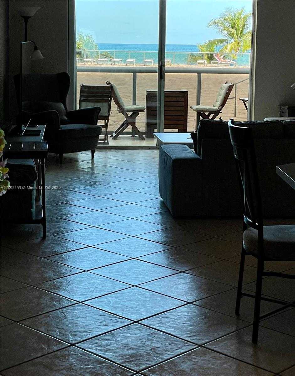 Small Image of 6039 COLLINS AVE #311, Miami Beach Number 3
