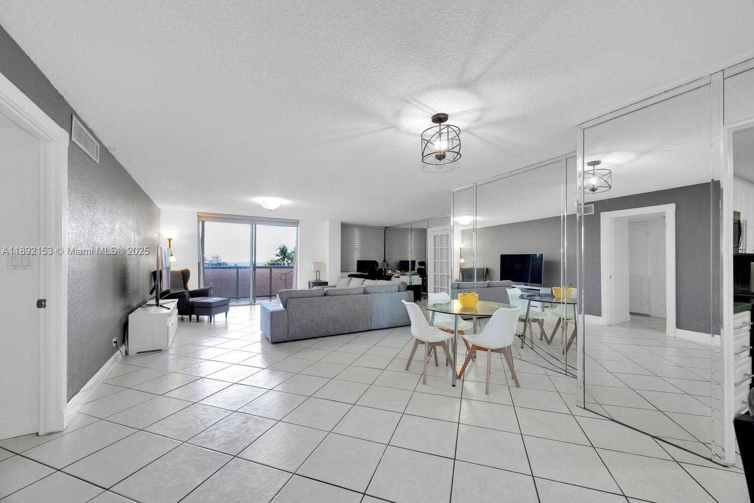 Small Image of 6039 COLLINS AVE #311, Miami Beach Number 6