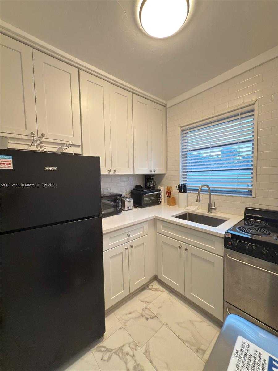 Small Image of 545 MICHIGAN AVE #3, Miami Beach Number 23