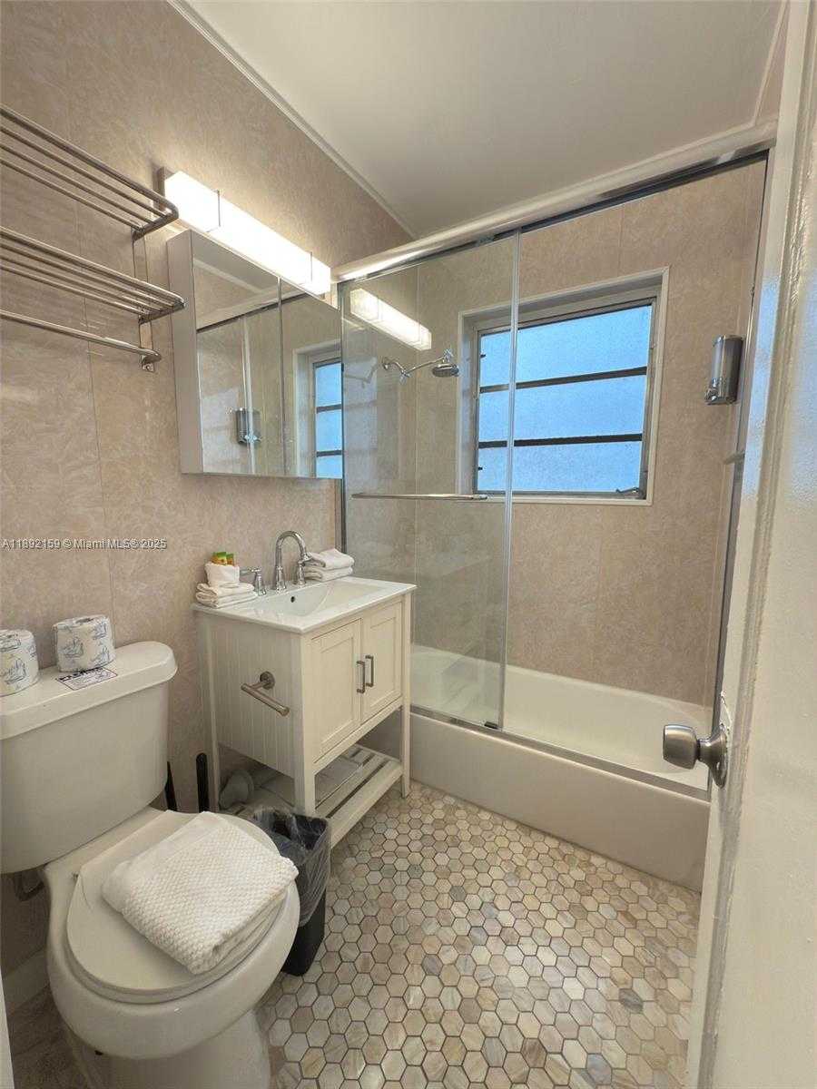 Small Image of 545 MICHIGAN AVE #3, Miami Beach Number 24