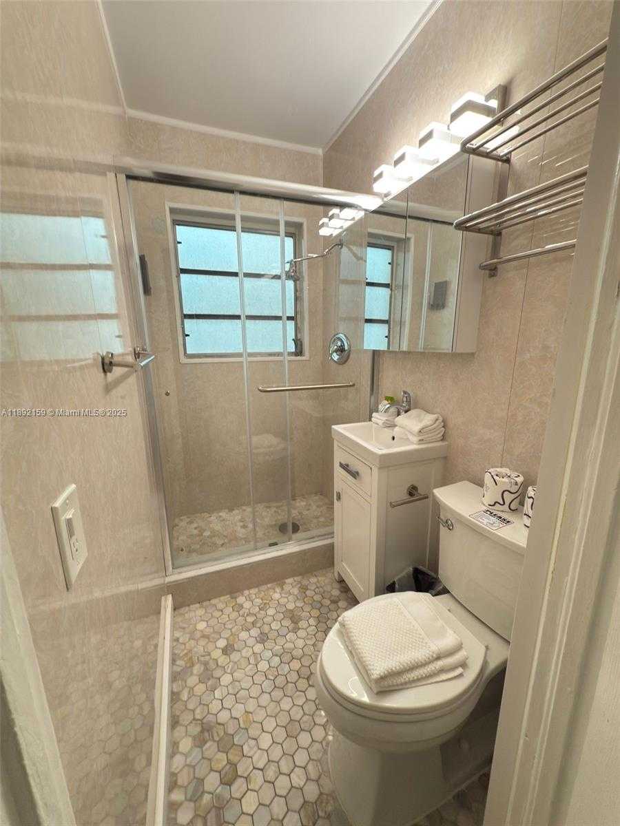 Small Image of 545 MICHIGAN AVE #3, Miami Beach Number 27