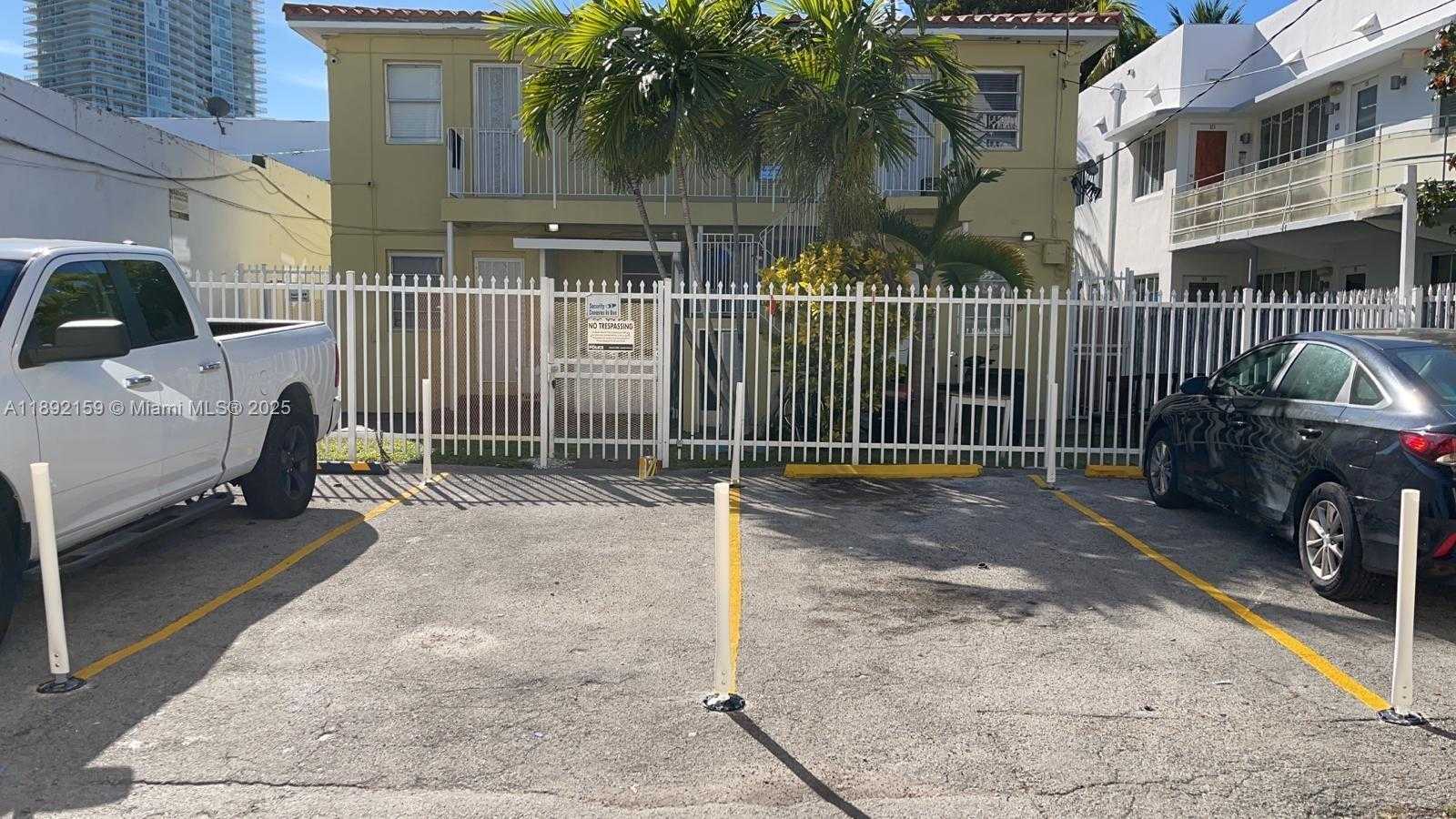 Small Image of 545 MICHIGAN AVE #3, Miami Beach Number 3
