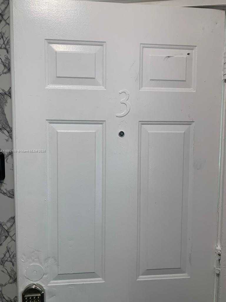 Small Image of 545 MICHIGAN AVE #3, Miami Beach Number 4
