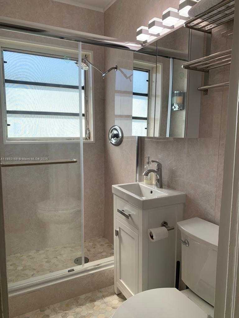 Small Image of 545 MICHIGAN AVE #3, Miami Beach Number 6