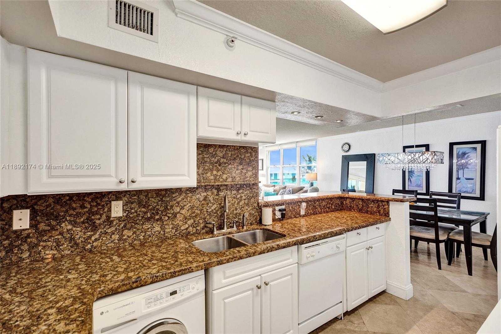 Small Image of 2501 SOUTH OCEAN DR #310 (available Dec 5), Hollywood Number 13