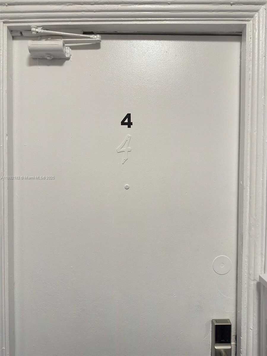 Small Image of 545 MICHIGAN AVE #4, Miami Beach Number 14