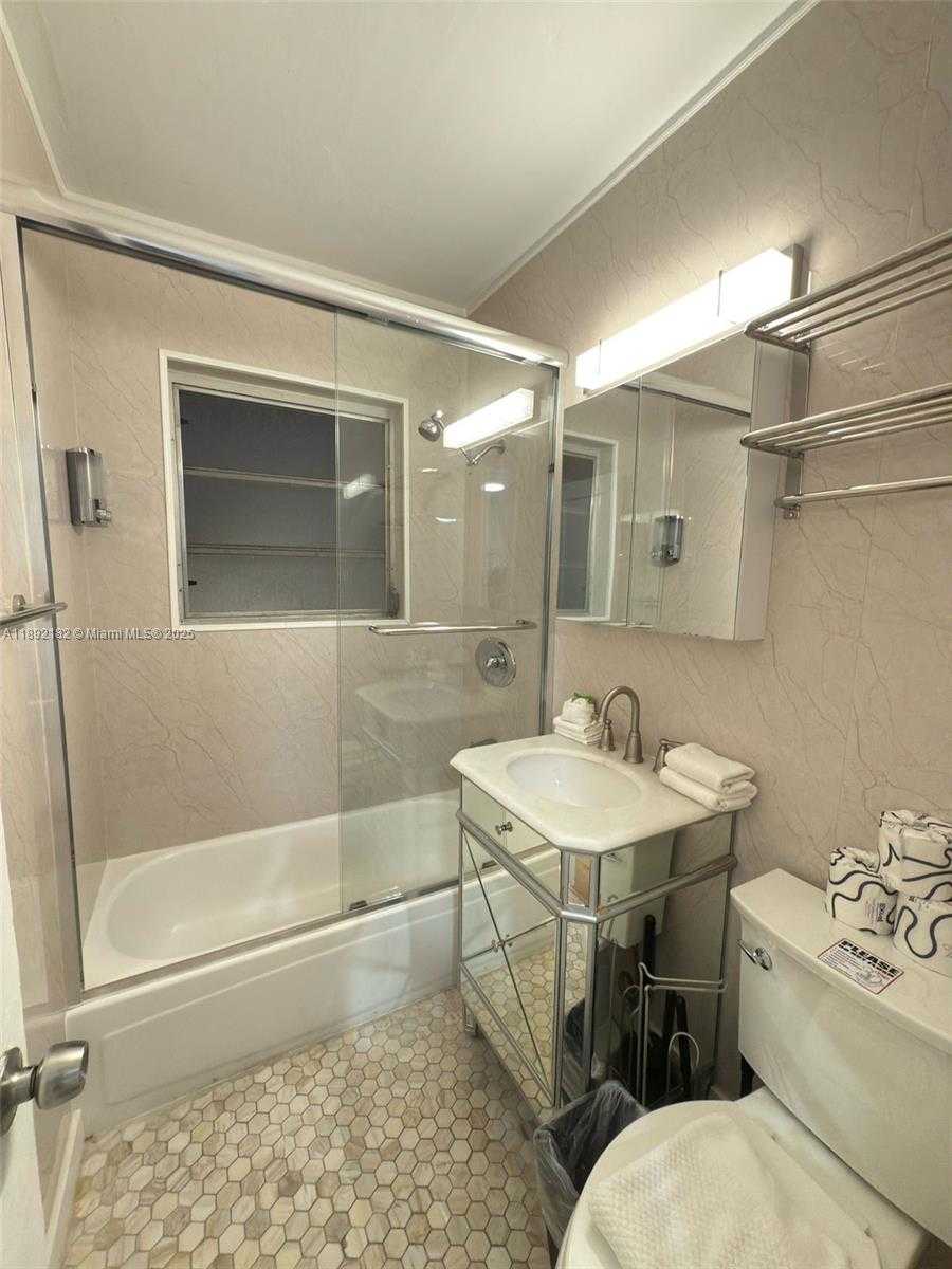 Small Image of 545 MICHIGAN AVE #4, Miami Beach Number 21