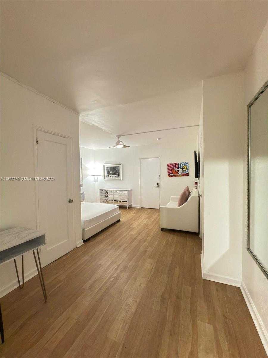 Small Image of 545 MICHIGAN AVE #4, Miami Beach Number 22