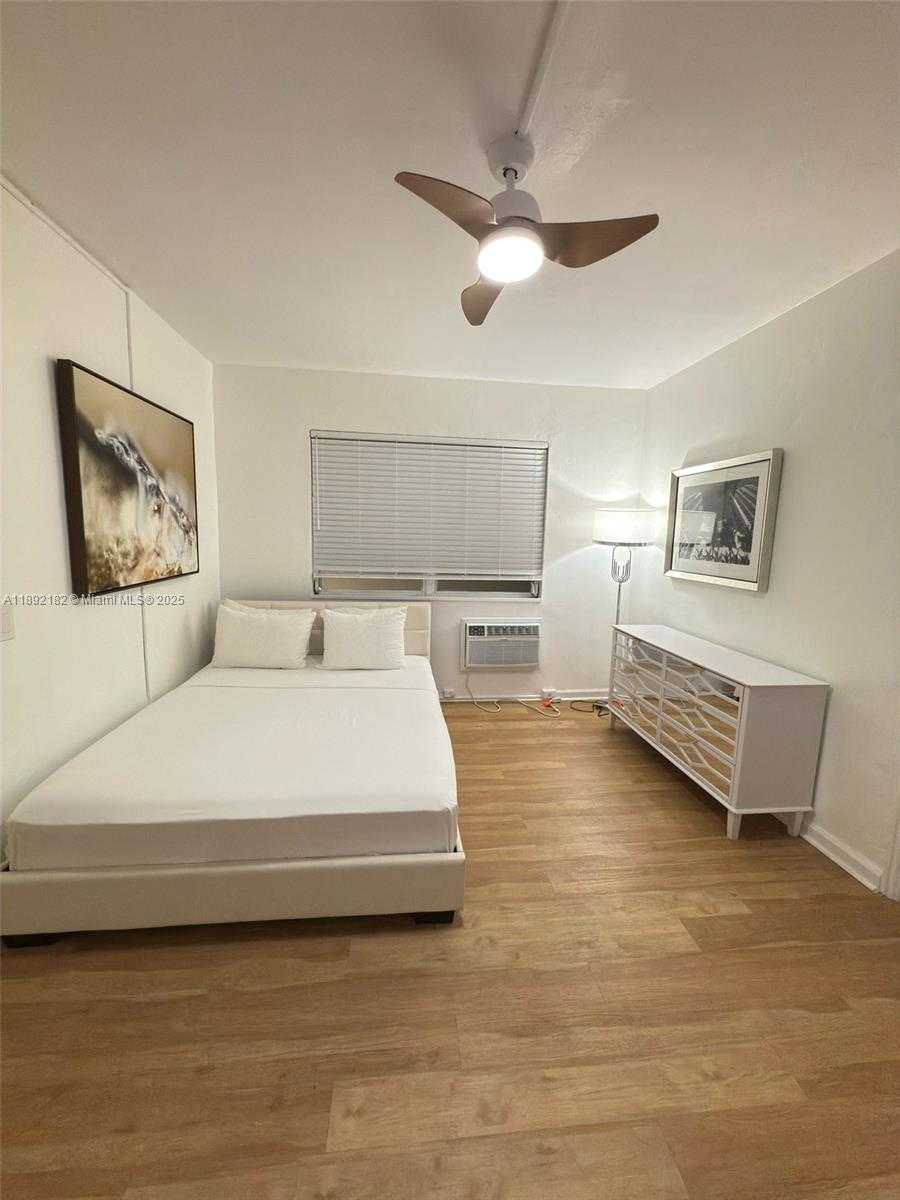 Small Image of 545 MICHIGAN AVE #4, Miami Beach Number 25