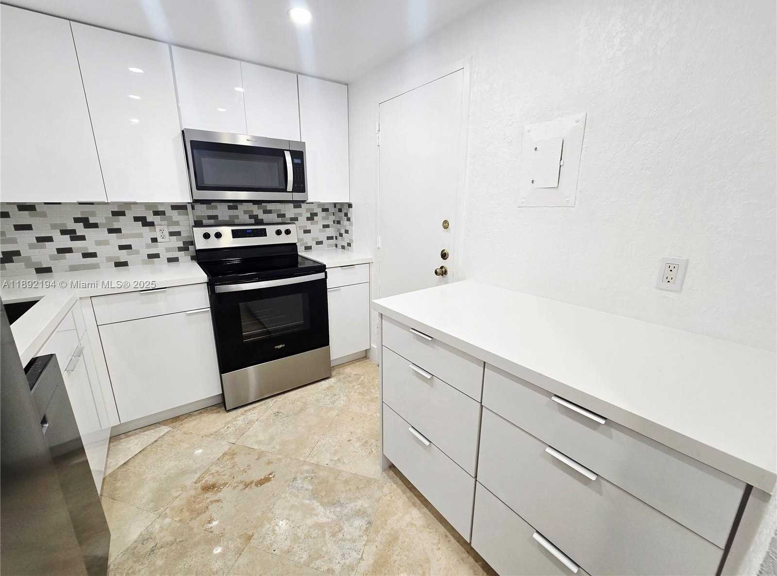 Small Image of 800 WEST AVE #510, Miami Beach Number 11