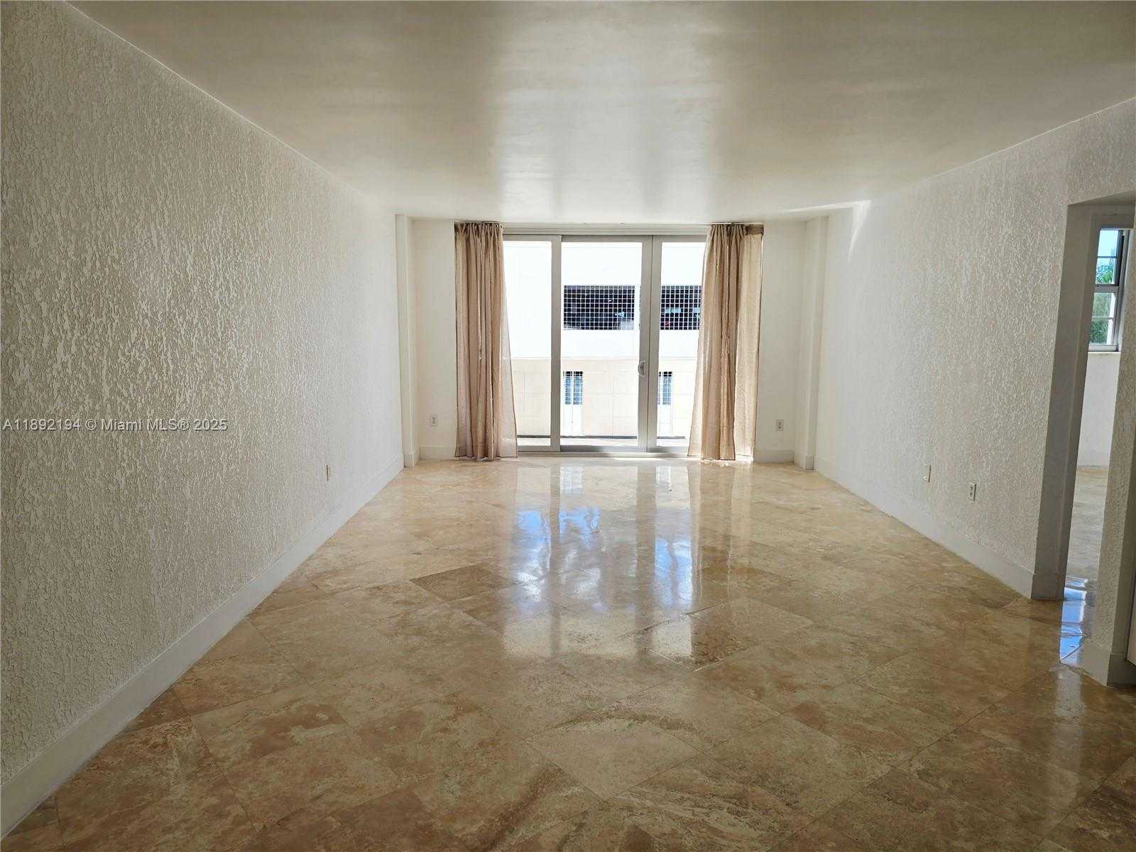 Small Image of 800 WEST AVE #510, Miami Beach Number 3