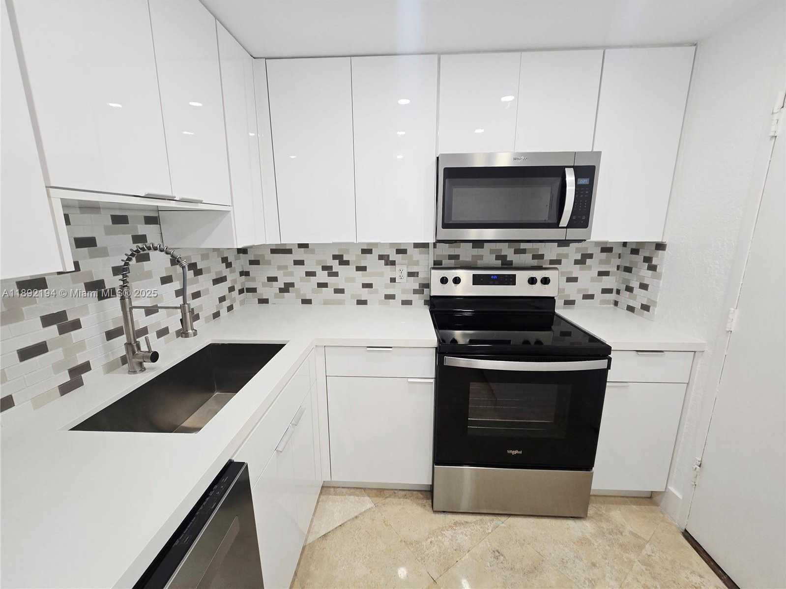 Small Image of 800 WEST AVE #510, Miami Beach Number 8