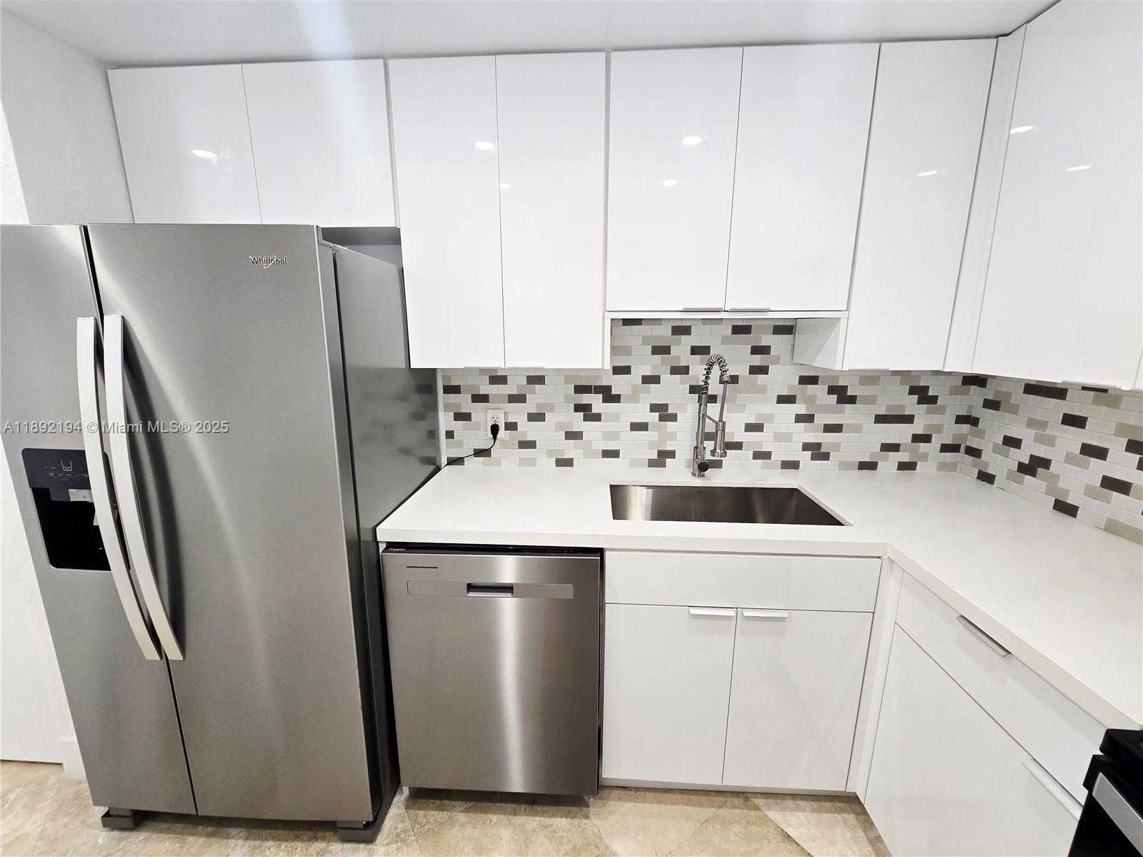 Small Image of 800 WEST AVE #510, Miami Beach Number 9