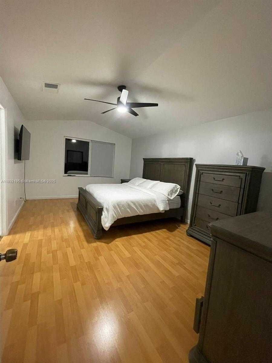 Small Image of 10470 SOUTH WEST 16TH ST, Pembroke Pines Number 11