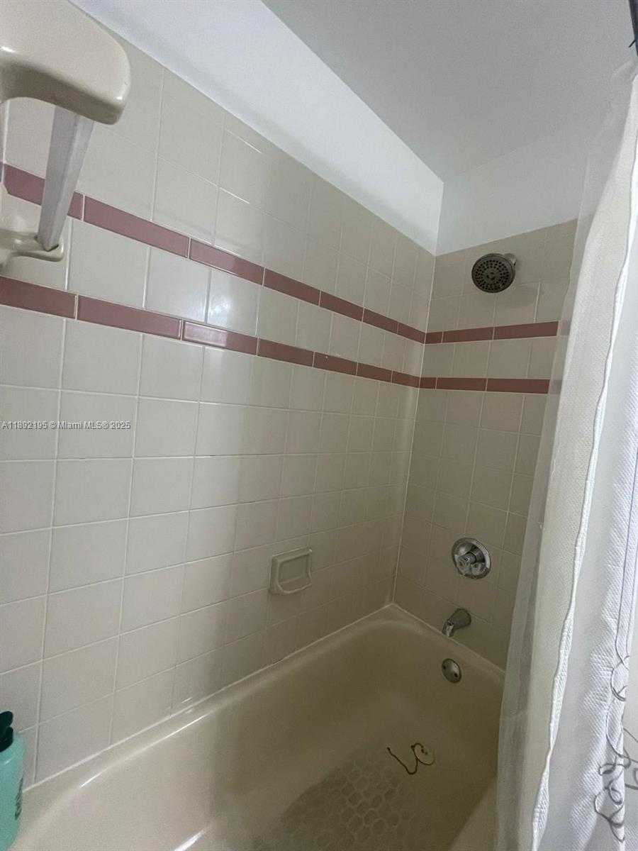 Small Image of 10470 SOUTH WEST 16TH ST, Pembroke Pines Number 17
