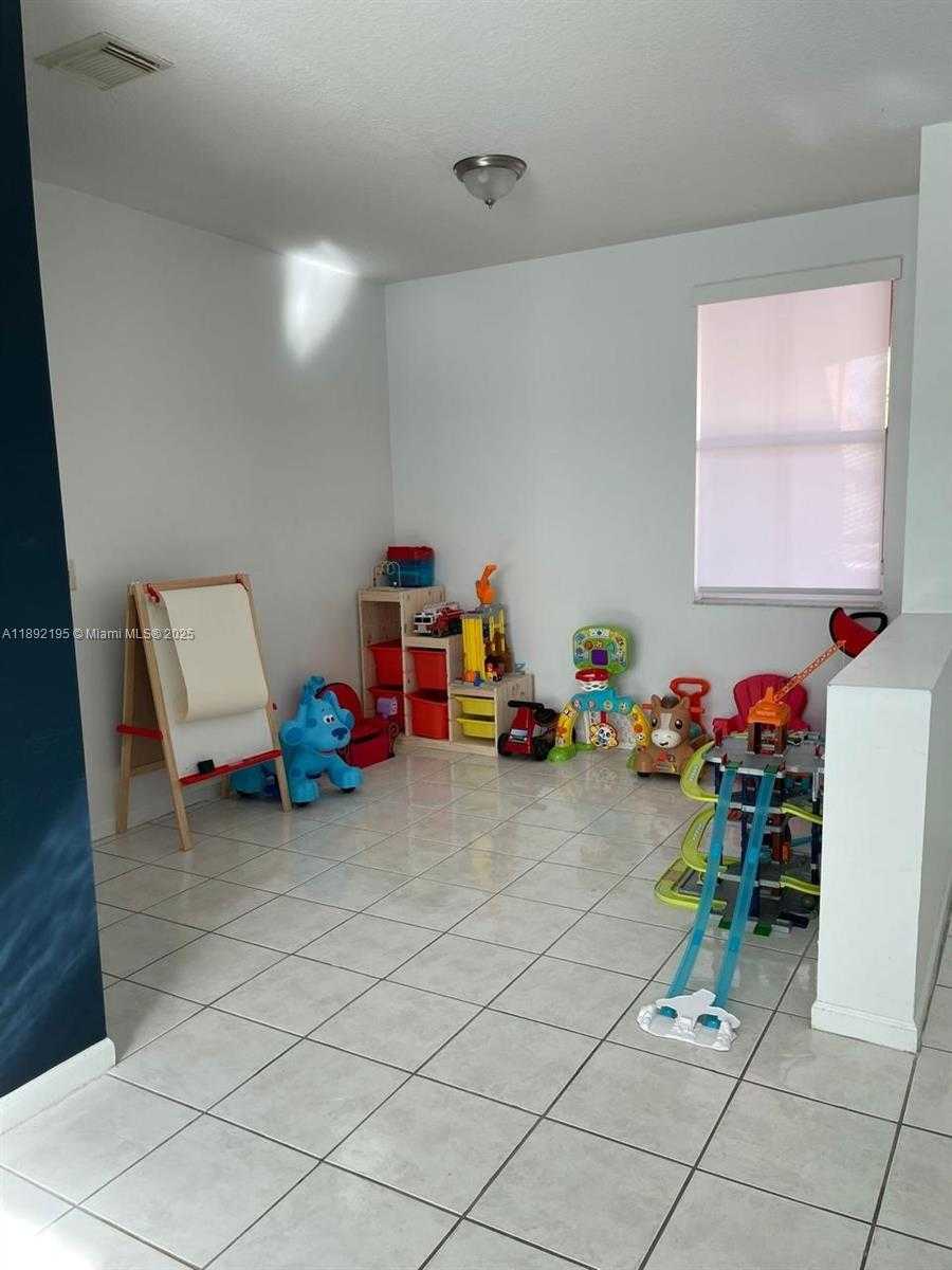 Small Image of 10470 SOUTH WEST 16TH ST, Pembroke Pines Number 19