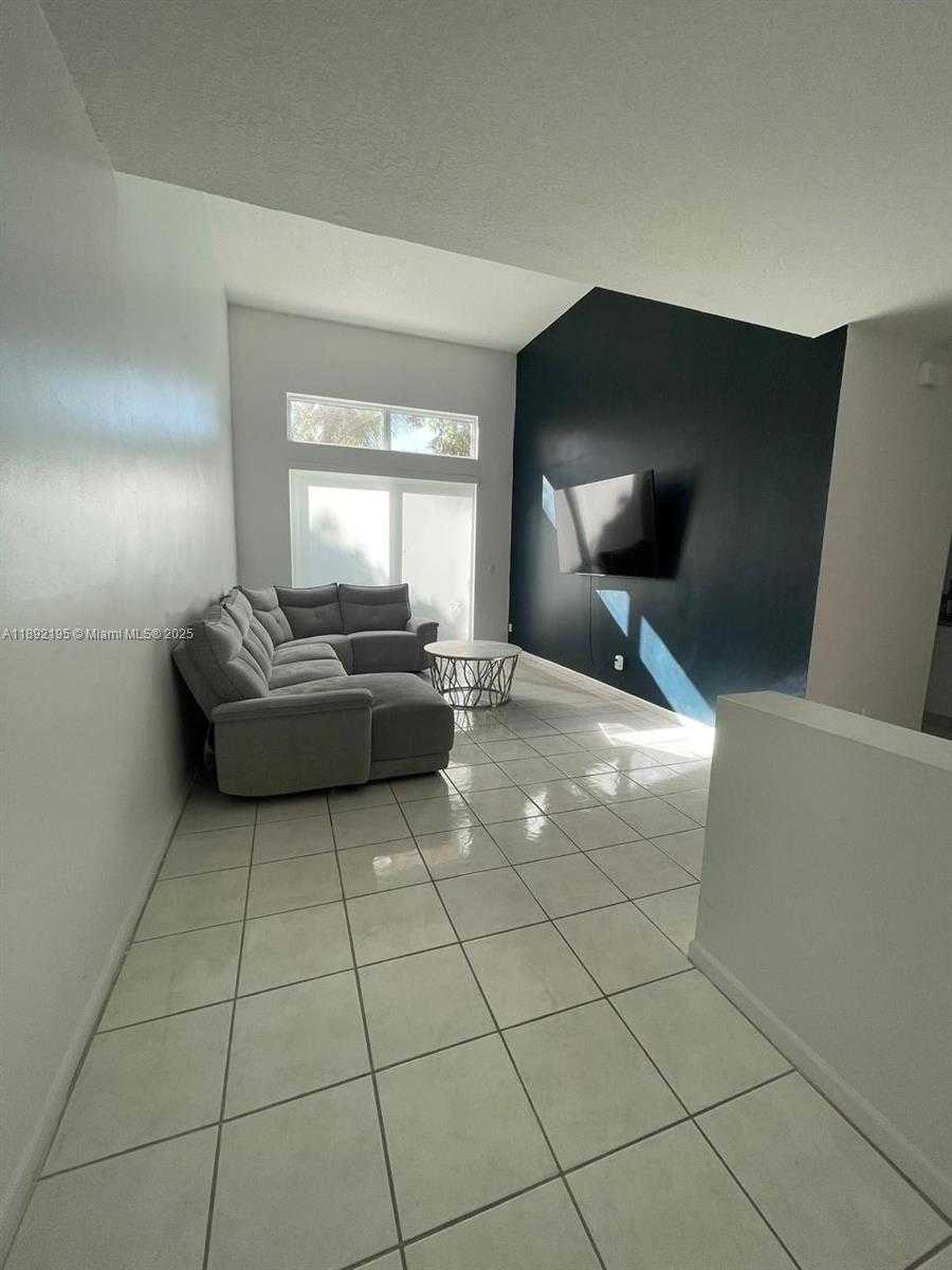 Small Image of 10470 SOUTH WEST 16TH ST, Pembroke Pines Number 5