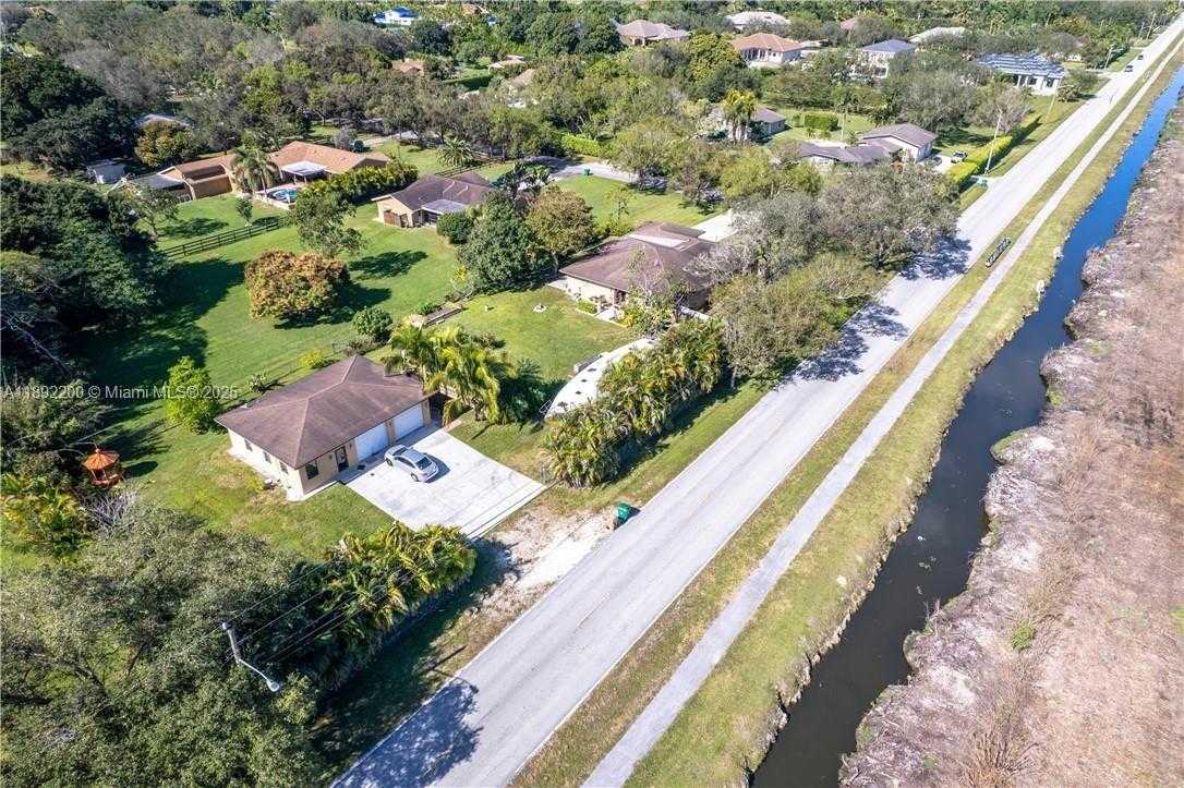 Small Image of 13602 SOUTH WEST 24TH ST, Davie Number 2