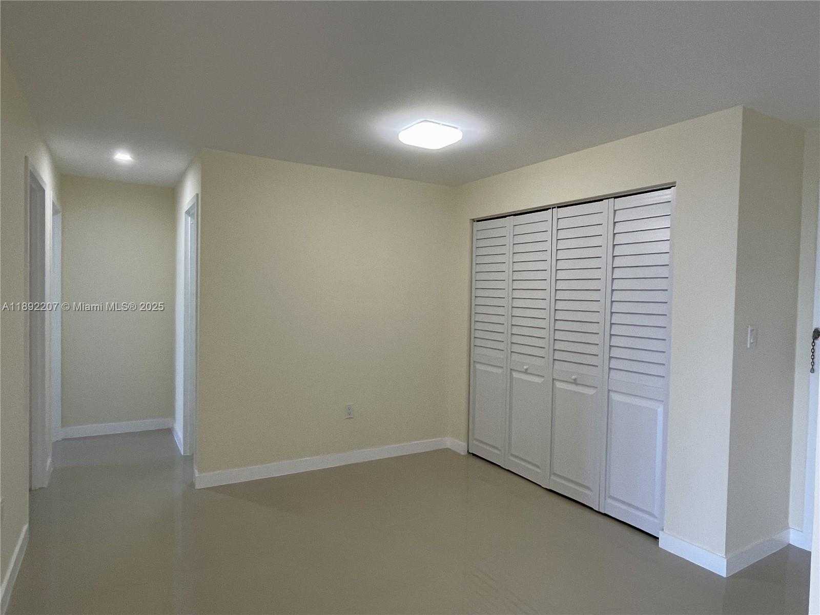 Small Image of 16950 WEST DIXIE HWY #B625, North Miami Beach Number 6