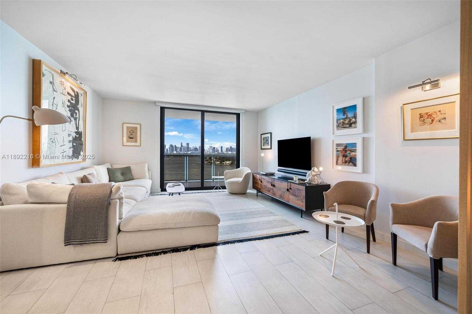 Small Image of 9 ISLAND AVE #1404, Miami Beach Number 14