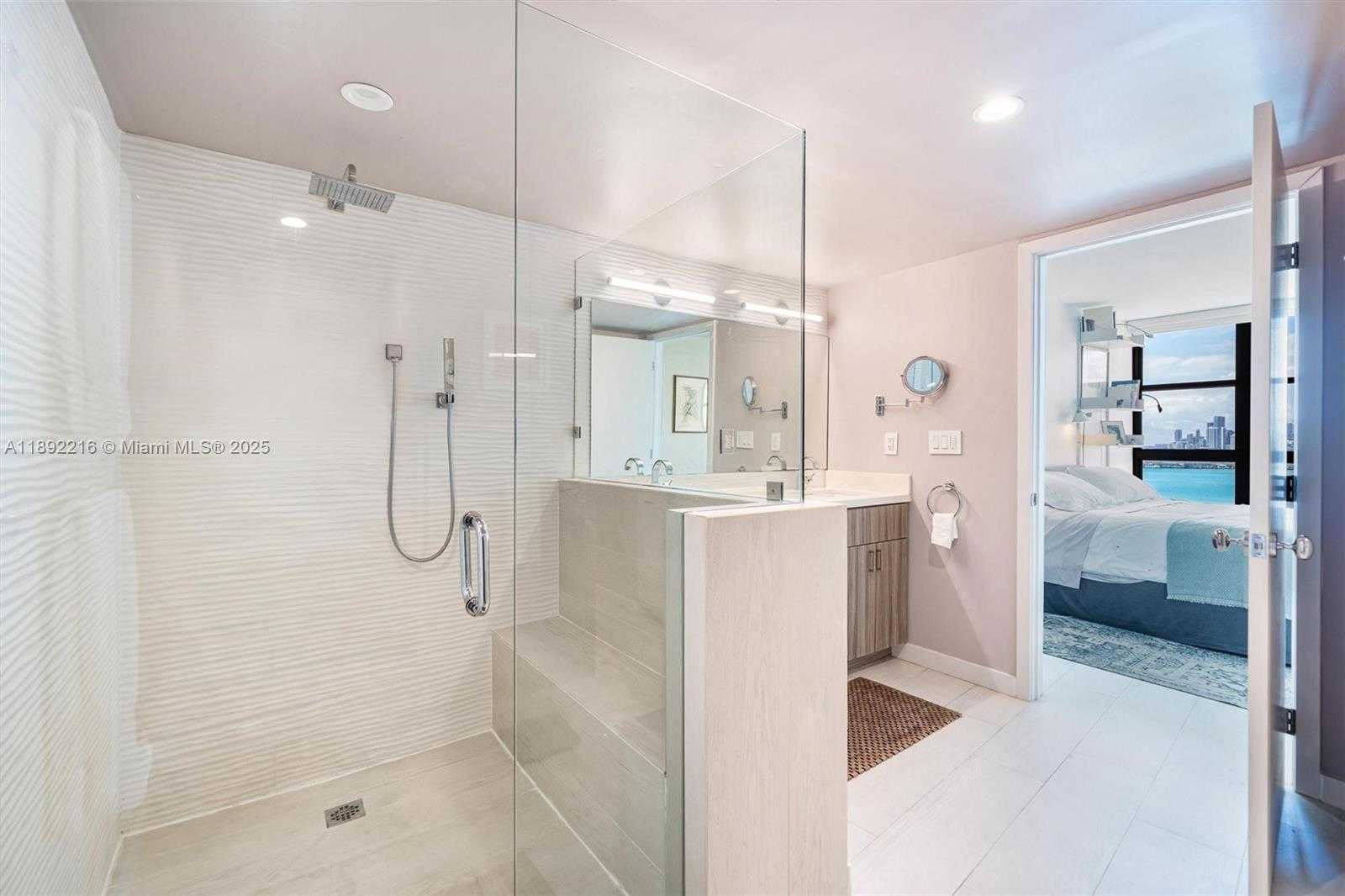 Small Image of 9 ISLAND AVE #1404, Miami Beach Number 21