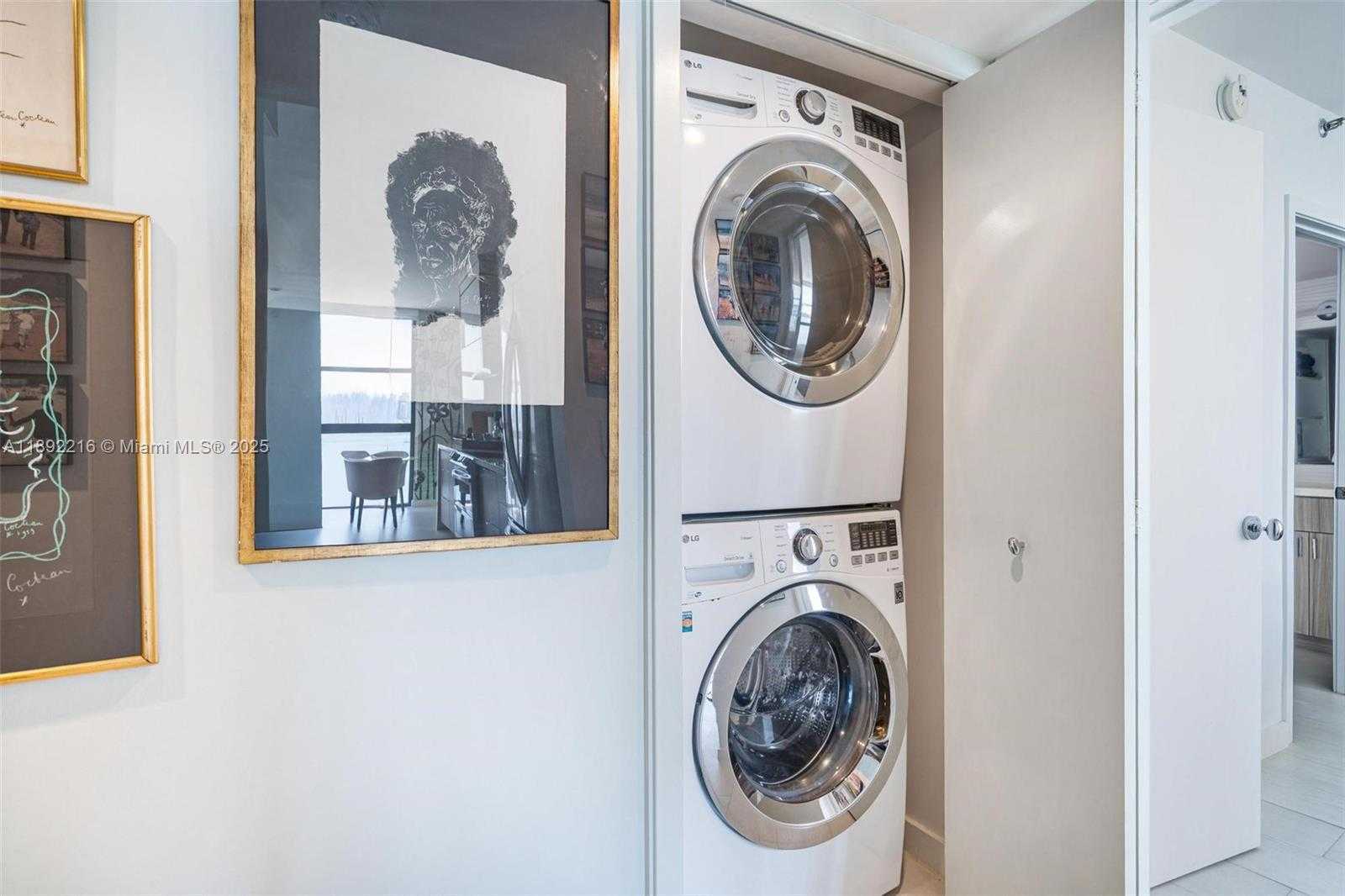 Small Image of 9 ISLAND AVE #1404, Miami Beach Number 22