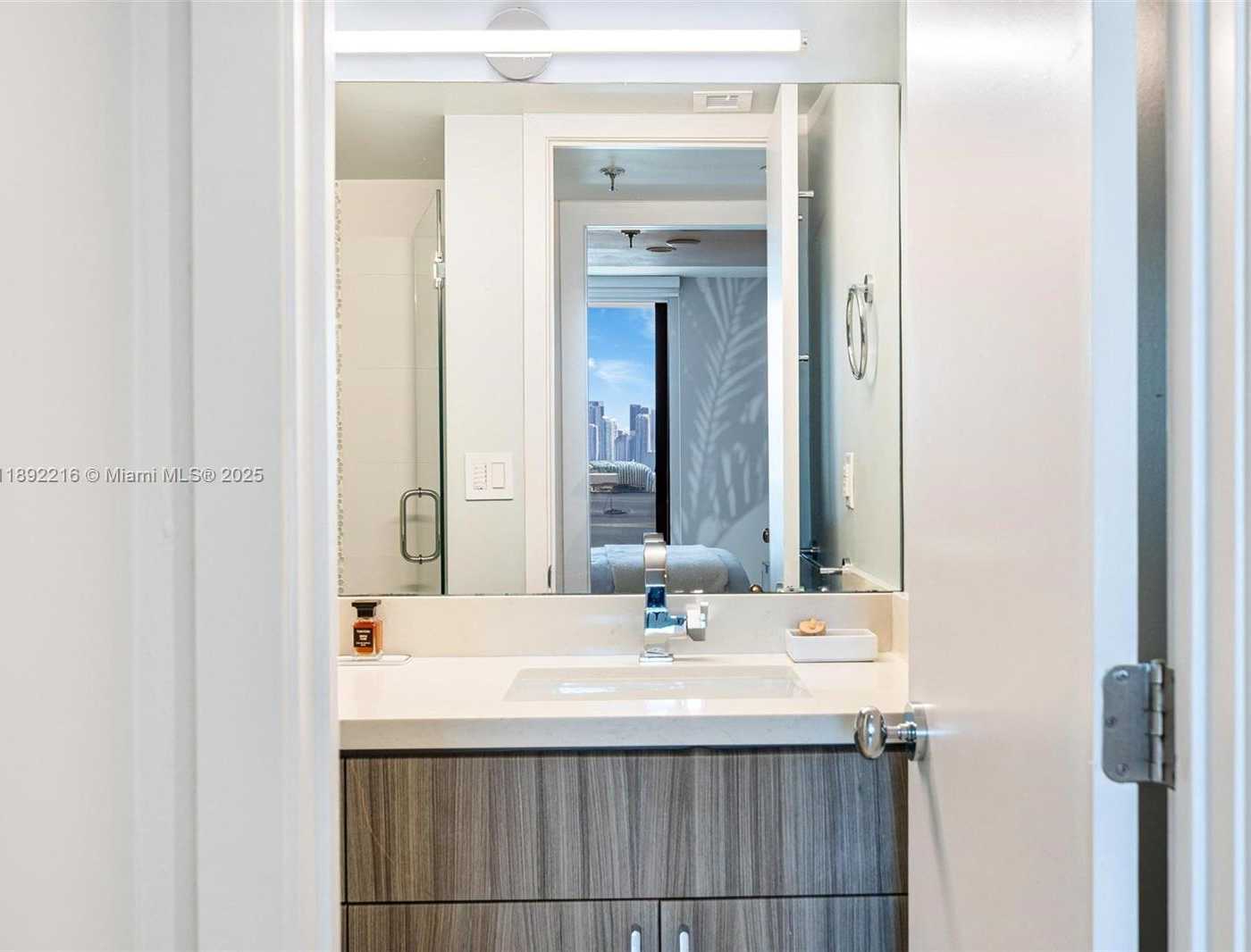 Small Image of 9 ISLAND AVE #1404, Miami Beach Number 23