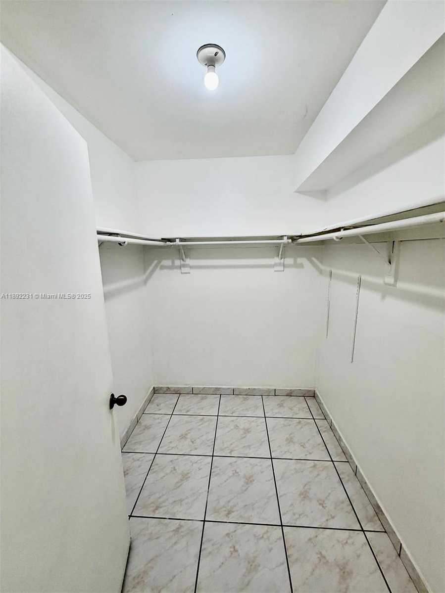 Imagen de Pequeño Objeto