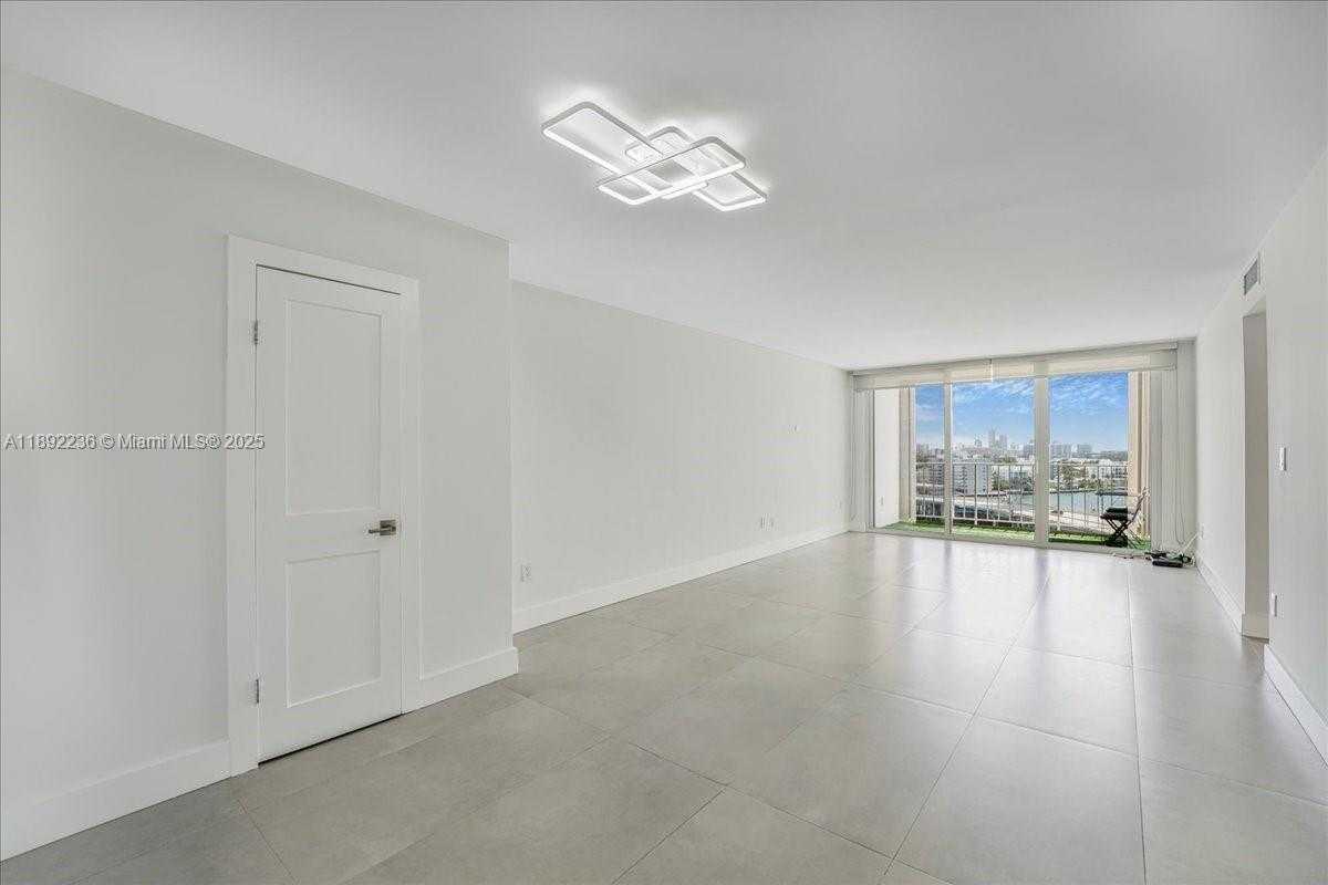 Small Image of 1865 79TH ST #12G, North Bay Village Number 14