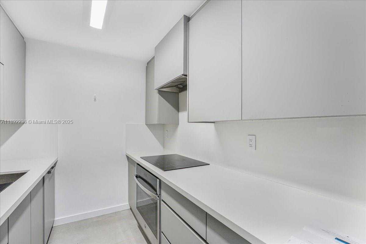 Small Image of 1865 79TH ST #12G, North Bay Village Number 23