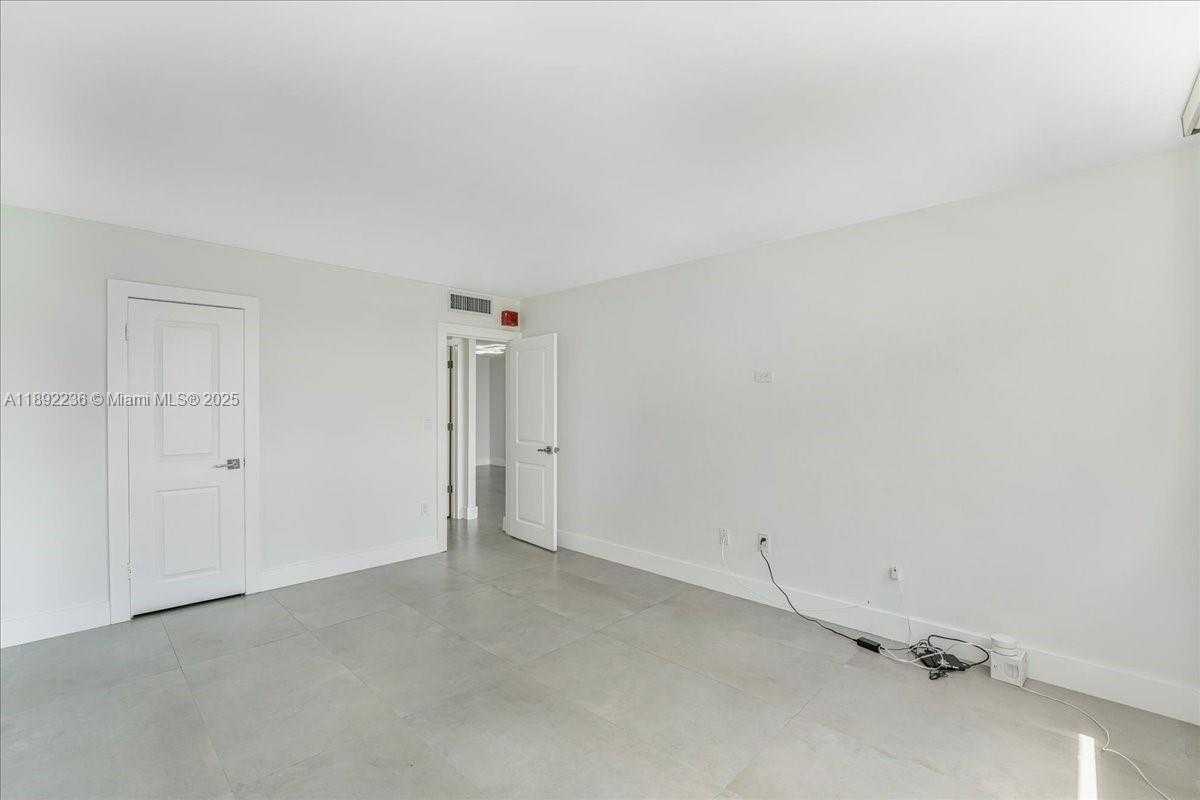 Small Image of 1865 79TH ST #12G, North Bay Village Number 31
