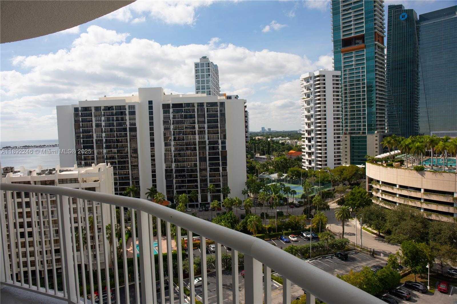 Small Image of 1420 BRICKELL BAY DR #1506D, Miami Number 33