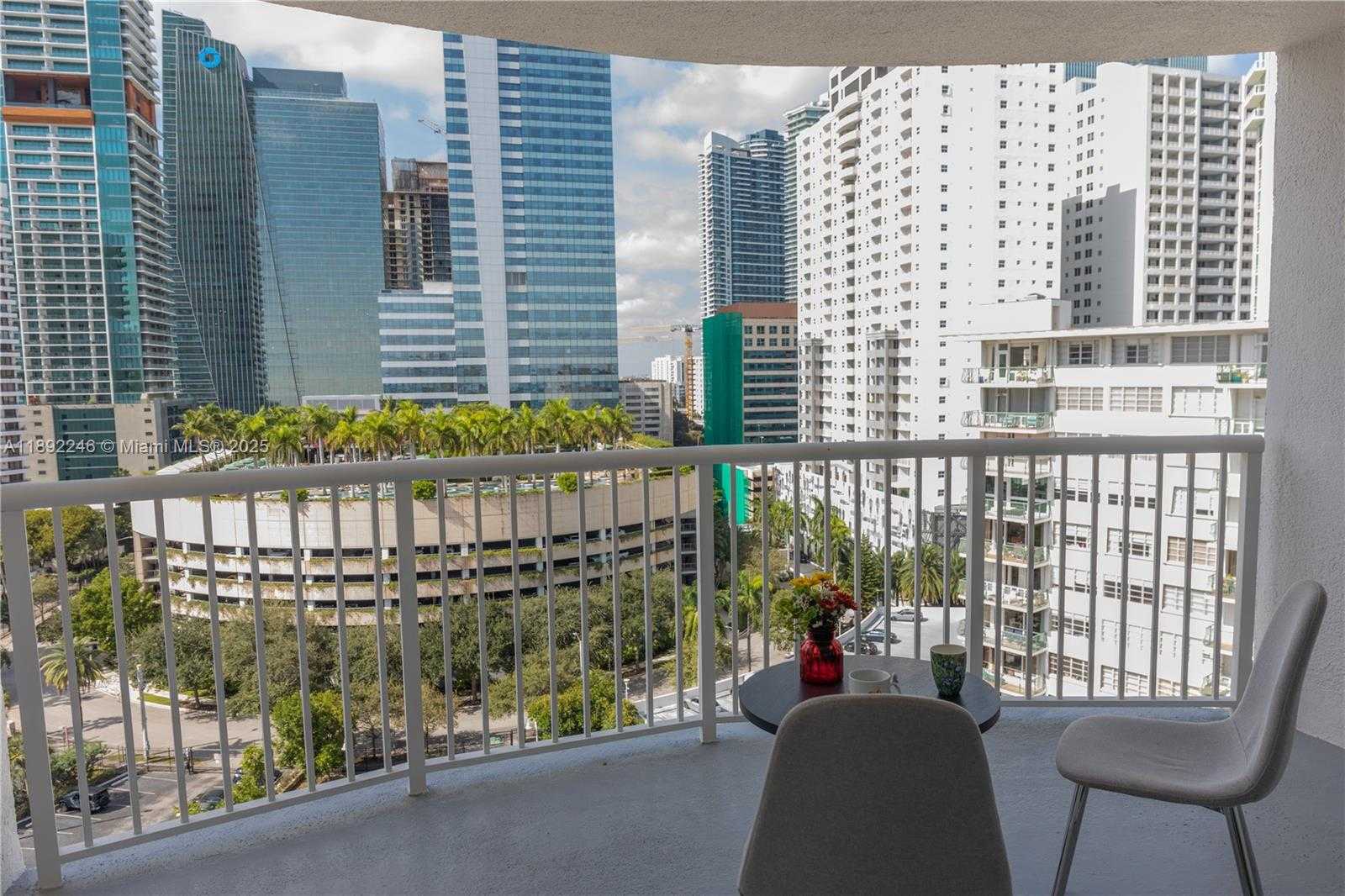 Small Image of 1420 BRICKELL BAY DR #1506D, Miami Number 49